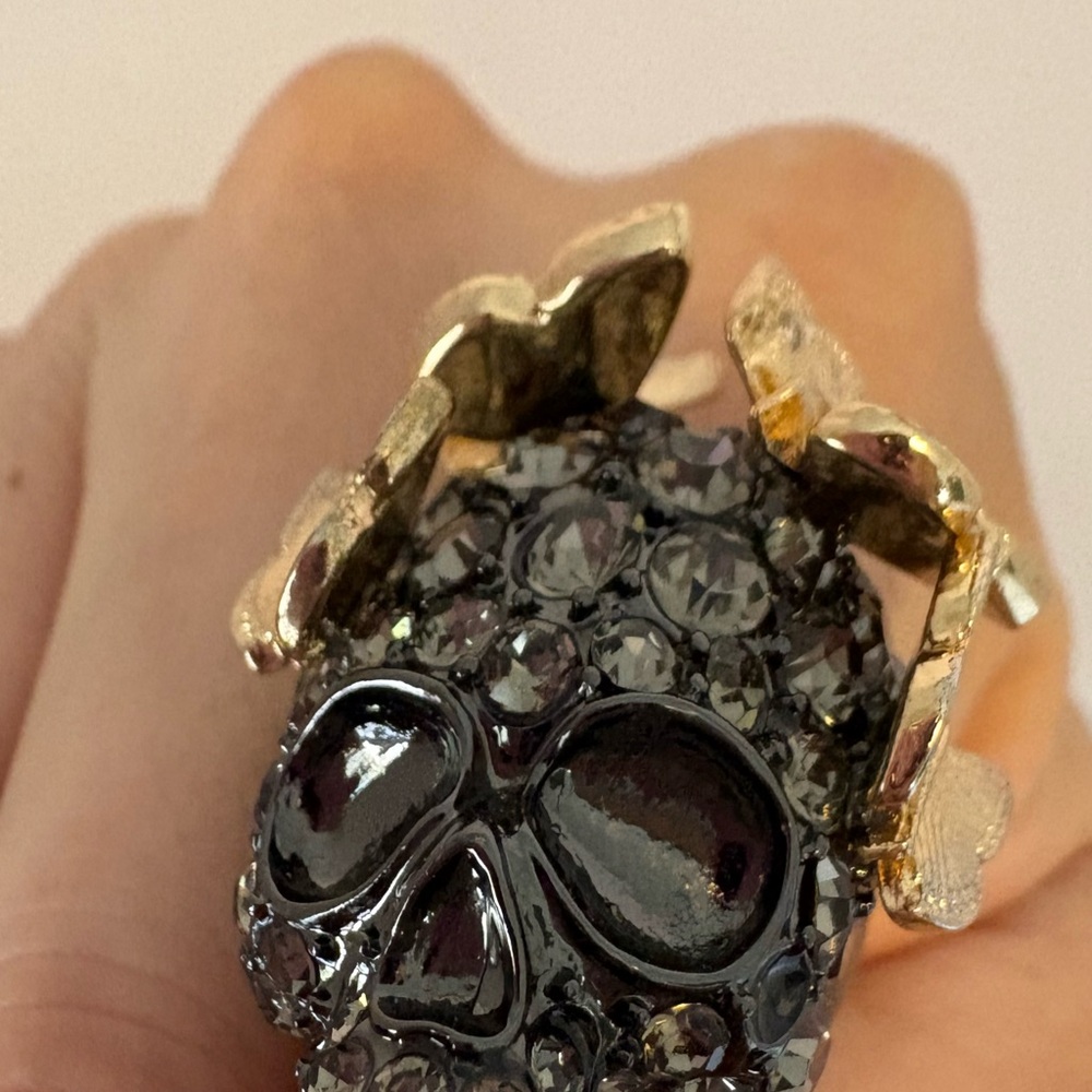 Unique Skull Statement Ring w/ Gold Butterflies, Size 8 - Picture 16 of 16